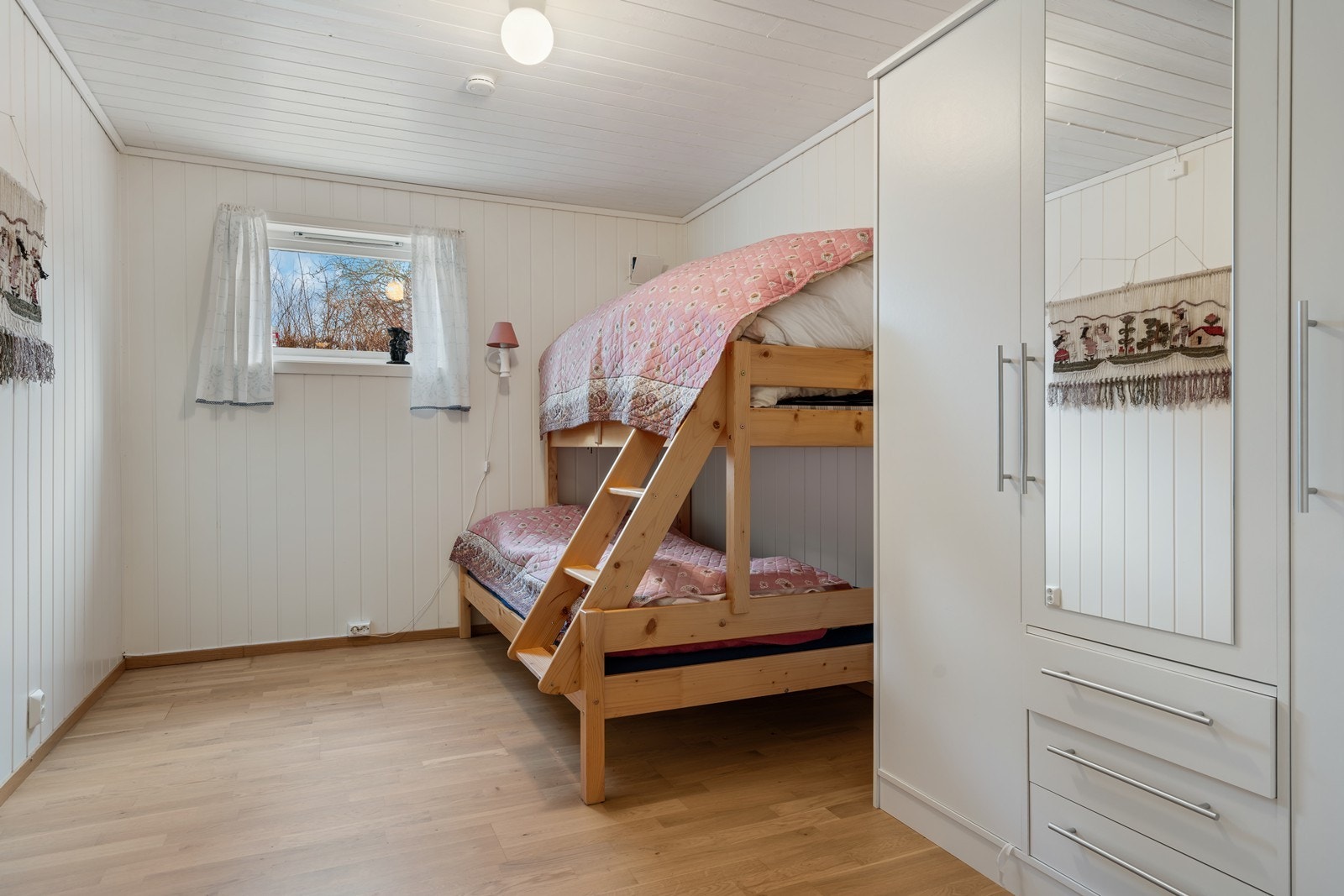 Rom 2 kjeller Galleribilde