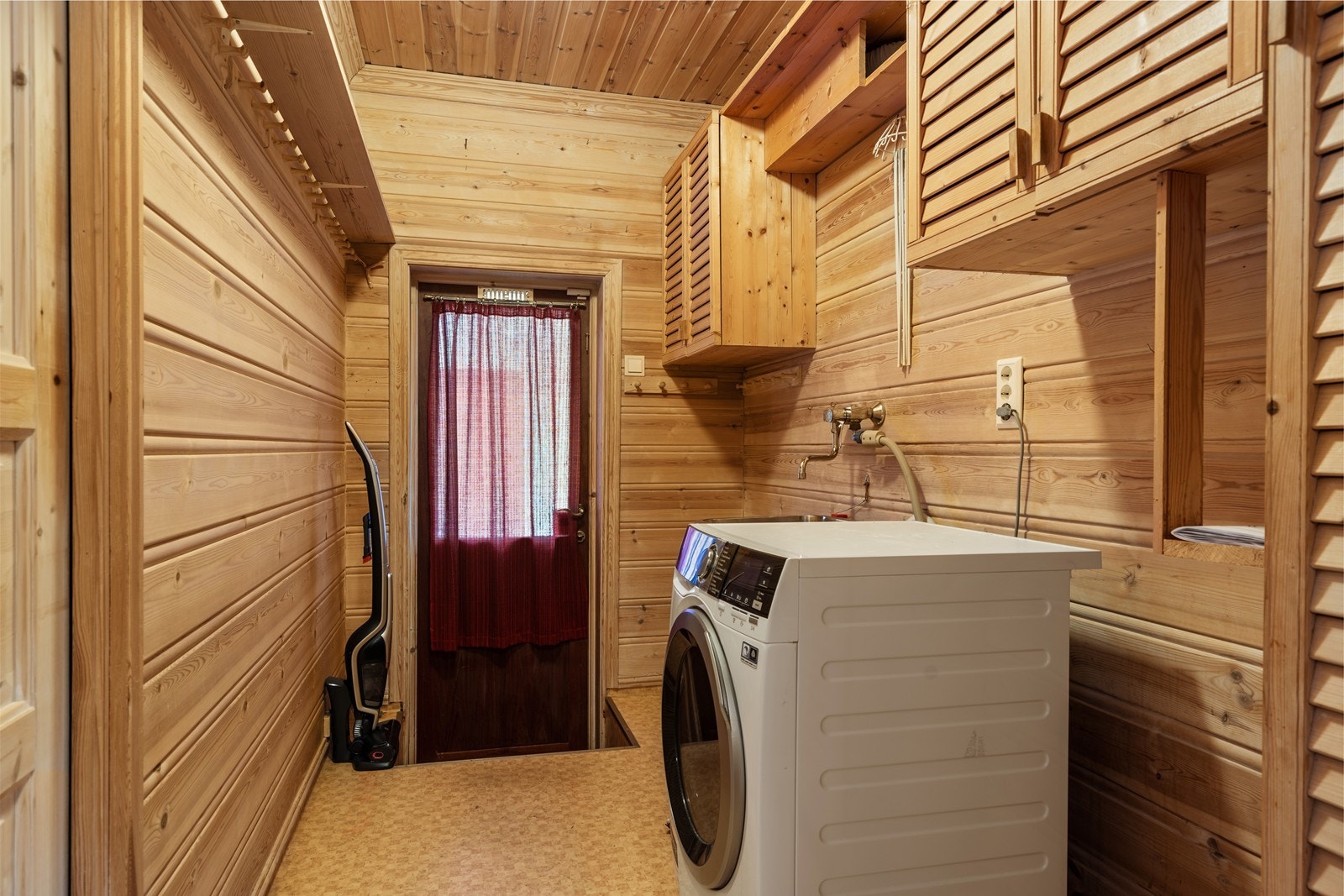 Vaskerom med egen utgang Galleribilde