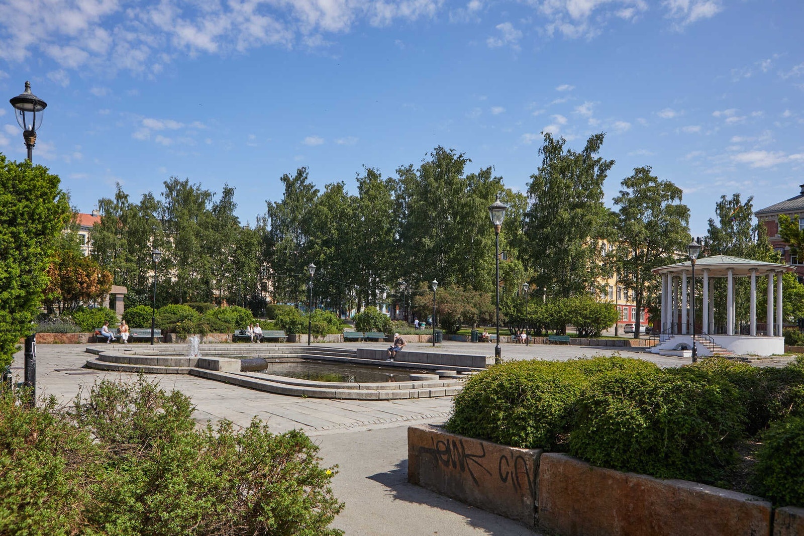 Leilighetens plassering er perfekt for deg som ønsker tilgang på alt av byens fasiliteter rett utenfor døren! Galleribilde