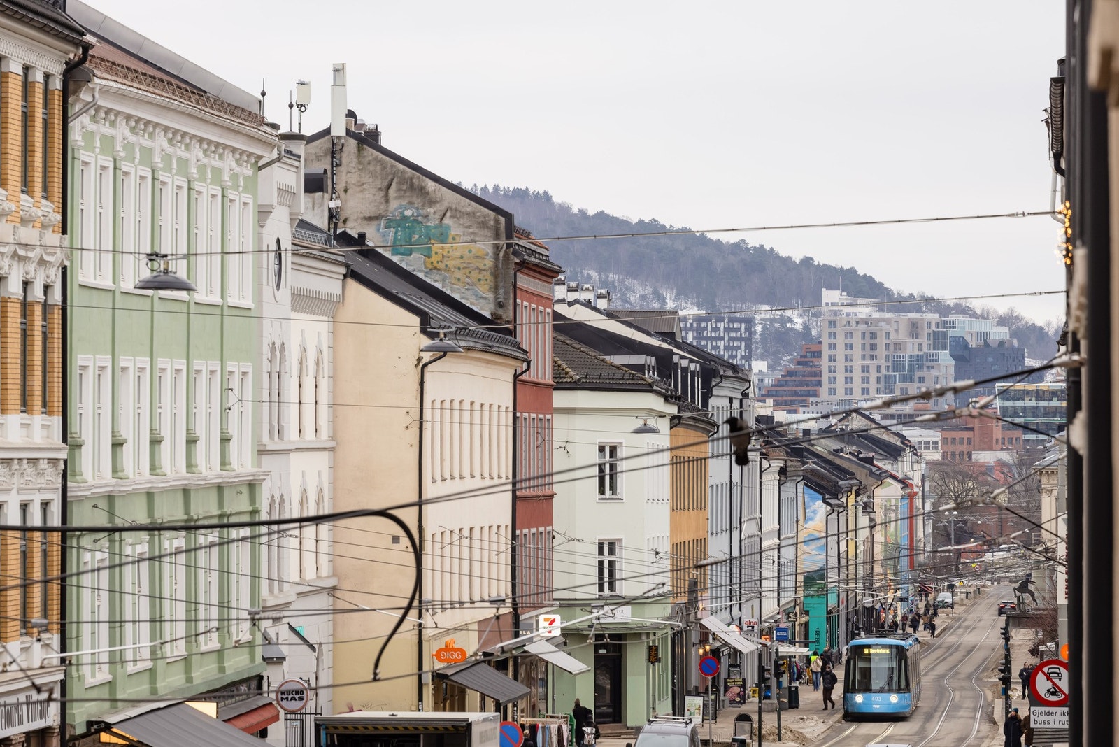 Utsyn fra stuen i andre retningen. Galleribilde