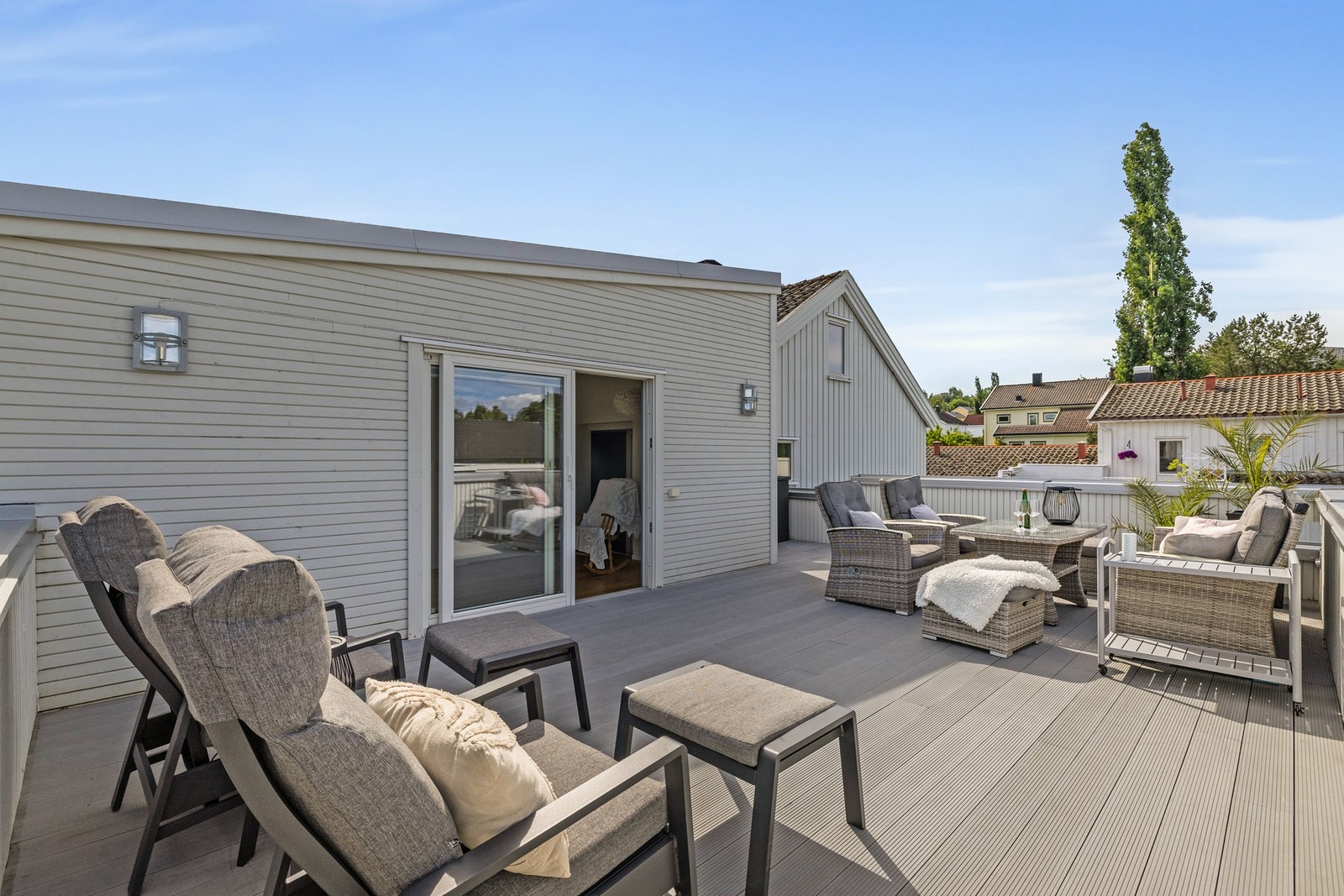 Solrik takterrasse med fantastiske utsiktsforhold. Galleribilde