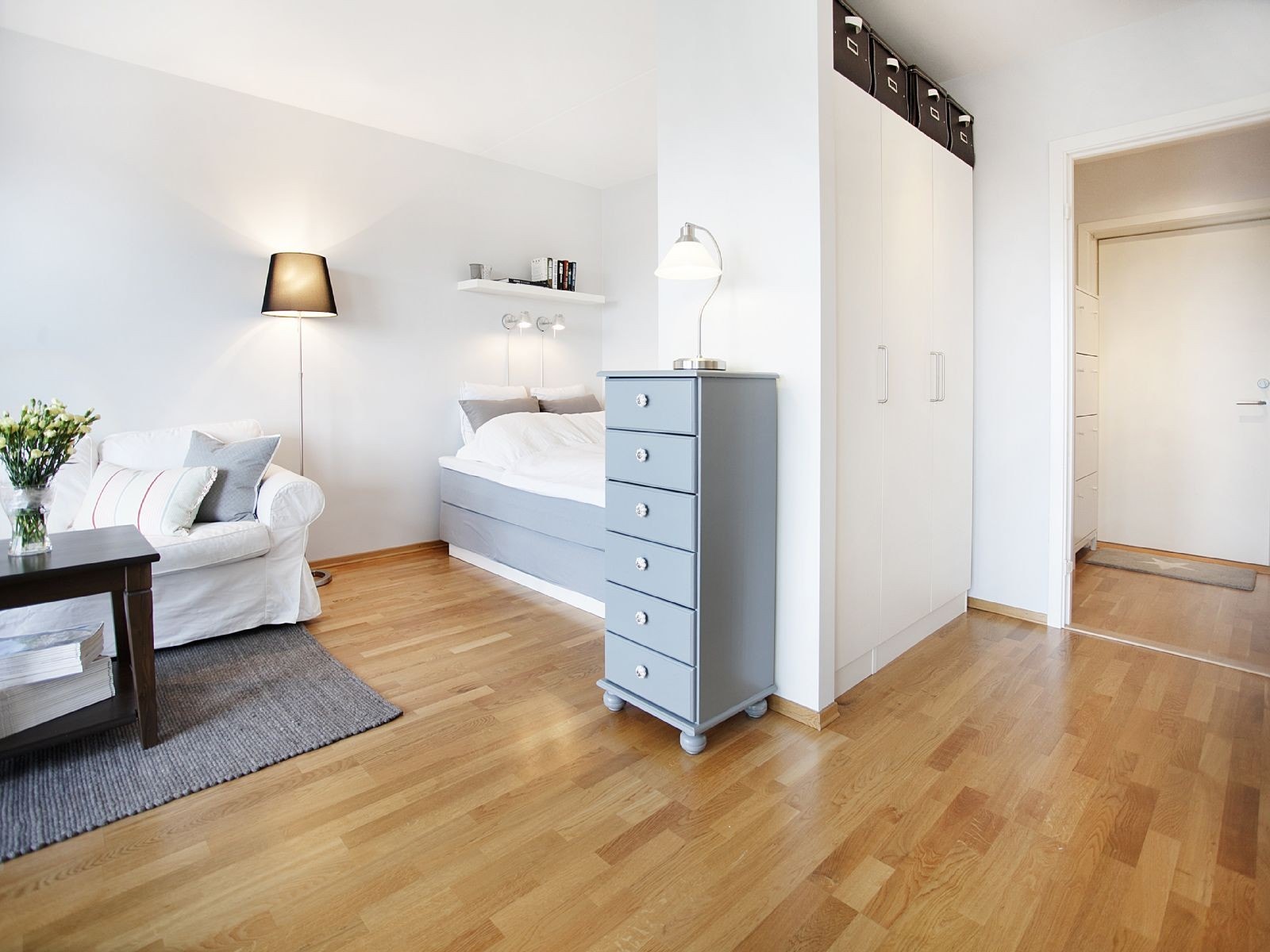 Mot sovealkove og entre Galleribilde