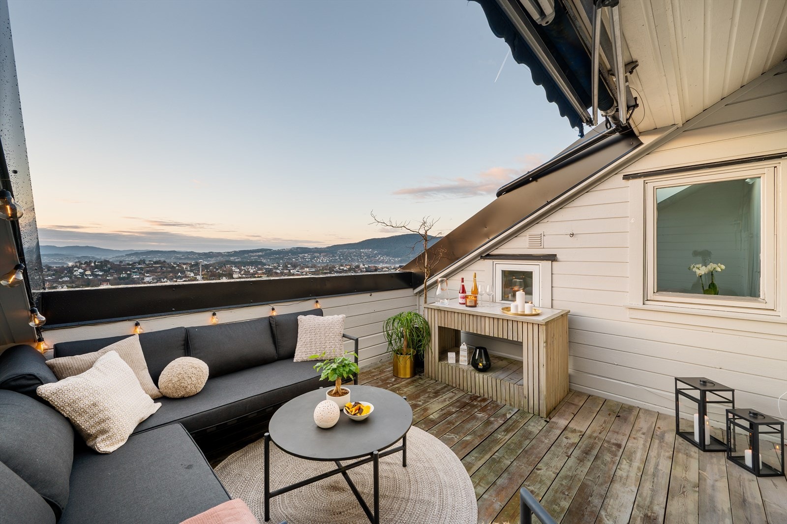 - Fantastisk balkong med glimrende sol- og utsiktsforhold - Galleribilde