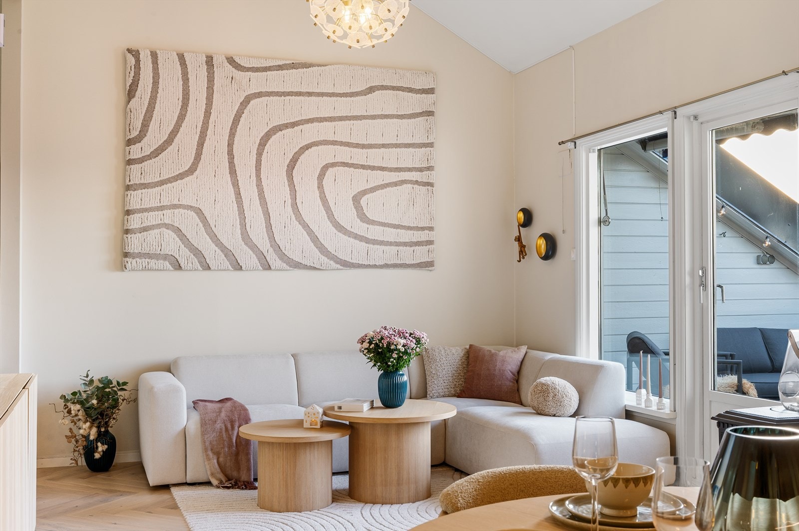 - Leiligheten kan også skilte med en generøs takhøyde på opptil 3,81 m på det høyeste punktet - Galleribilde