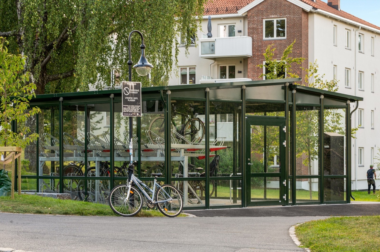 Felles sykkelparkering i borettslaget Galleribilde