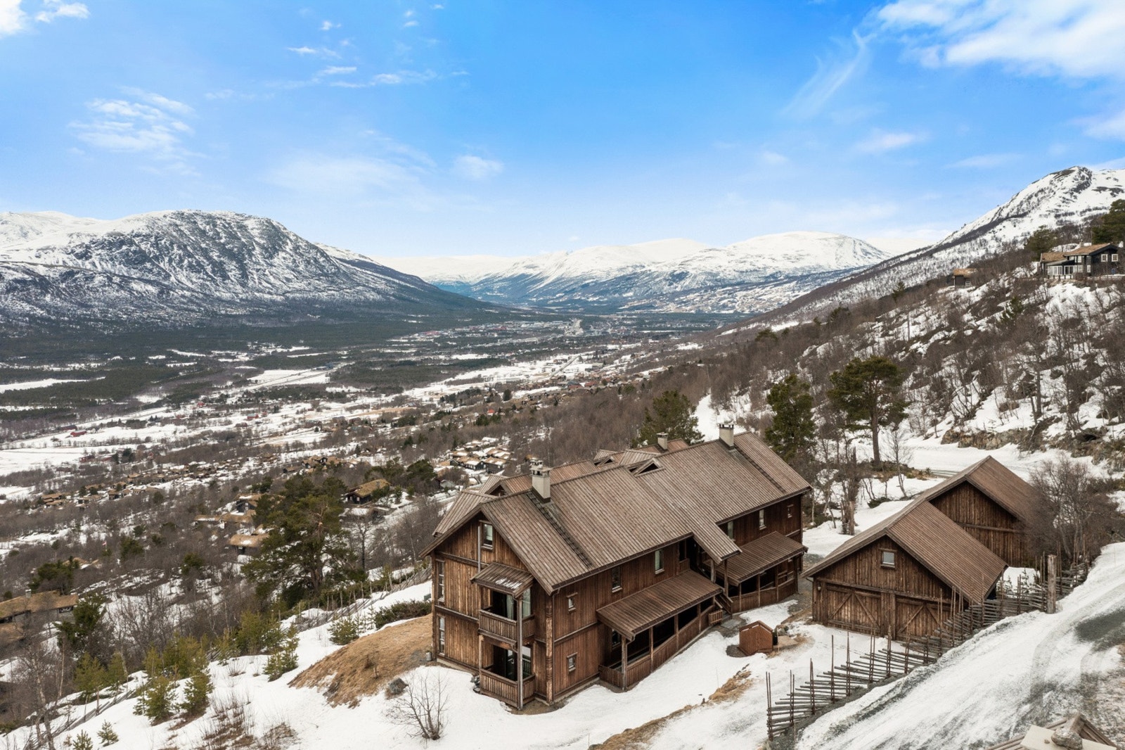 Velkommen til Stølhøvegen 38 - flott fritidsleilighet beliggende i Oppdalstoppen. Galleribilde