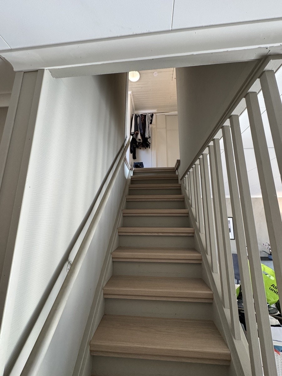 Trapp opp til 2.etg Galleribilde