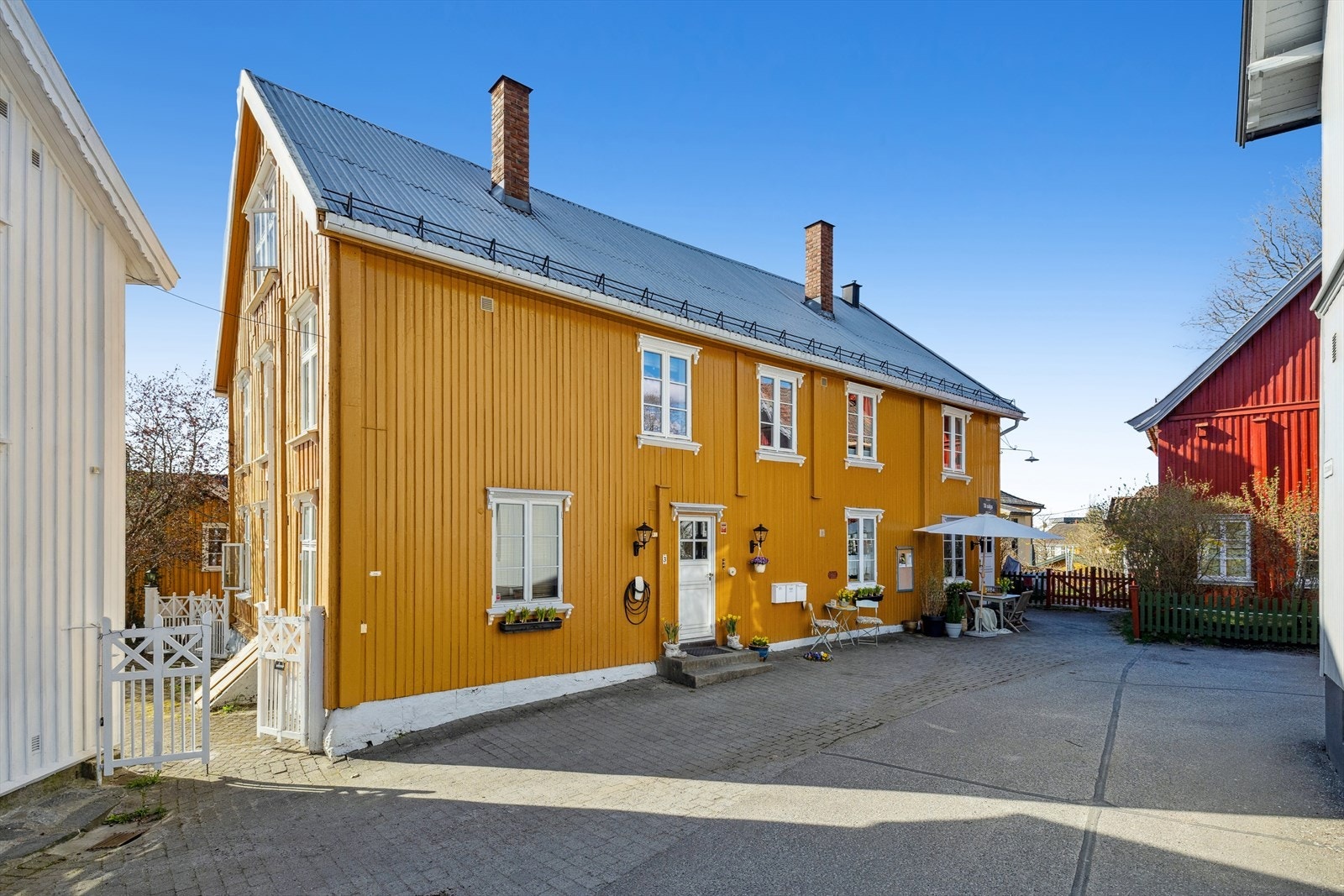 Det er utført diverse elektrisk arbeid inkl. overspenningsvern. Galleribilde