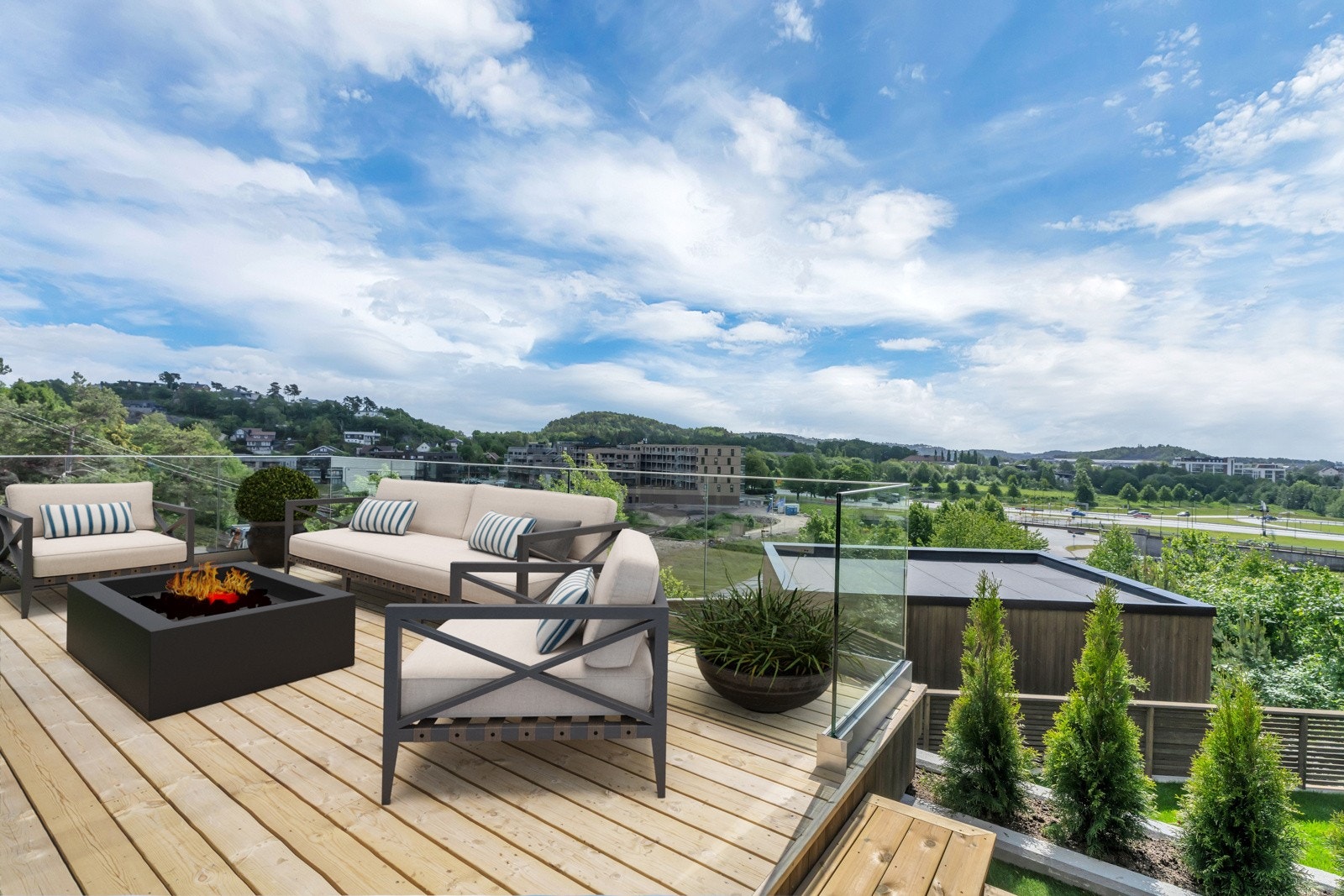 Veranda med utgang fra stue - flott utsikt over Bjørndalsletta, Bjørndalsheia, Bispegra, Marvika, Lund m.m. (Digitalstylet med utemøbler) Galleribilde