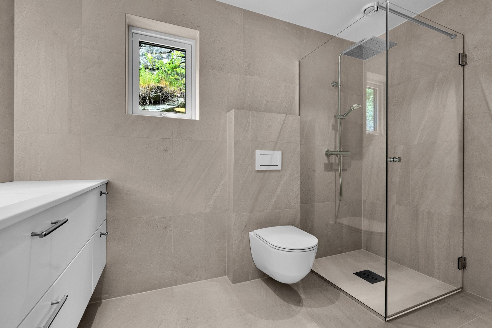 Bad med direkte adkomst fra hovedsoverom. Galleribilde