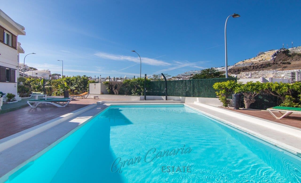 Sol stort sett hele dagen på bassengområdet Galleribilde