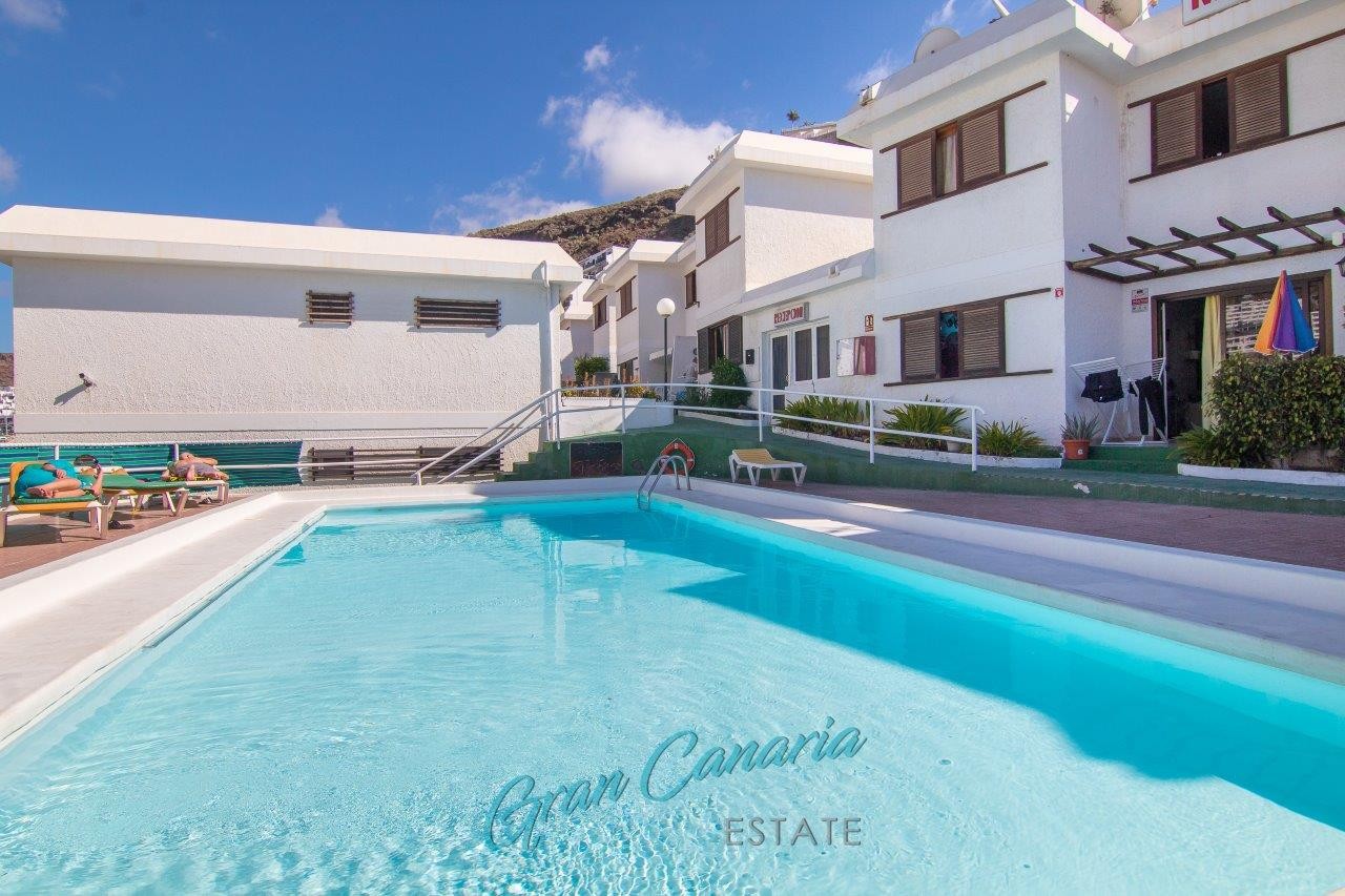 Sol stort sett hele dagen på bassengområdet Galleribilde