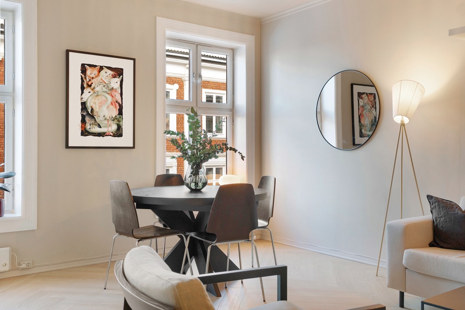 Leiligheten er malt i rolige og behagelige fargetoner. Galleribilde