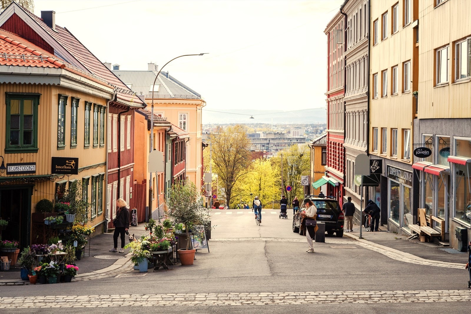 Kampen er kjent for sitt særegne, trivelige og idylliske bomiljø. En unik blanding av sjarmerende trehusbebyggelse og flotte teglsteinsgårder med store, grønne lunger. Galleribilde