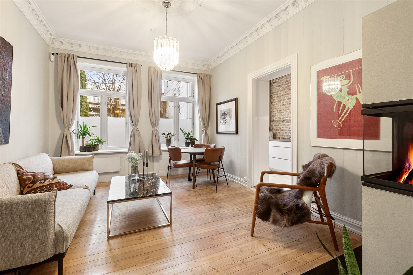 Kristoffer Mjåtveit har gleden av å presentere Schwensens gate 10A. Foto Trond Walsø. Galleribilde