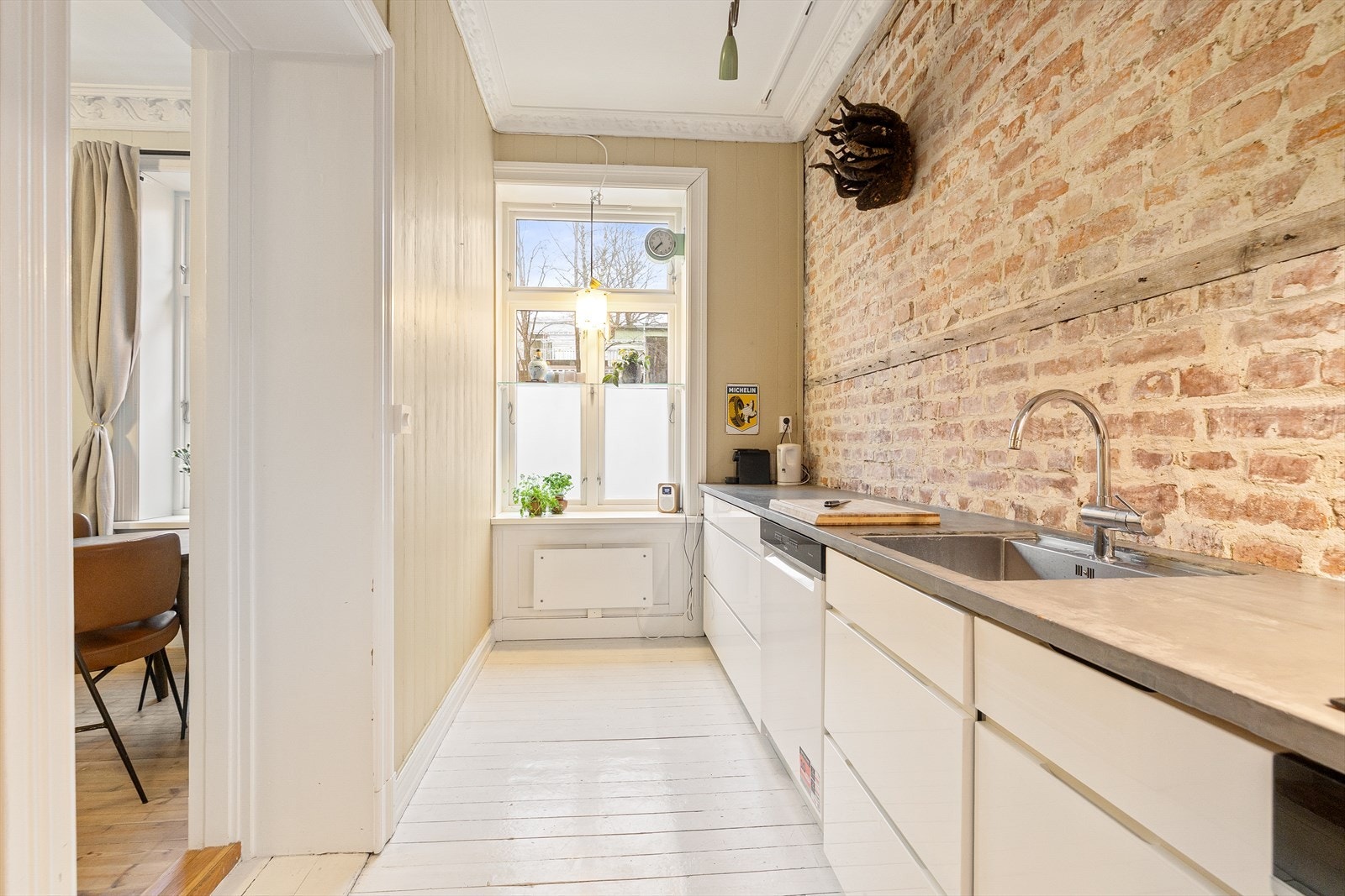 Separat, moderne og sjarmerende kjøkken. Galleribilde