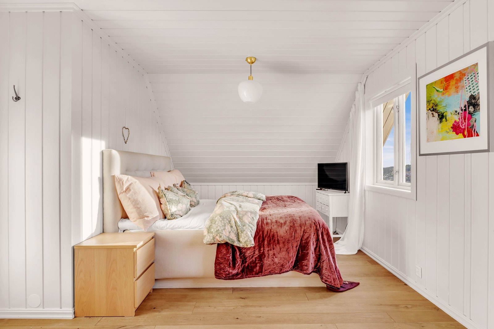 Hovedsoverom i 2 etg, med tilgang. Galleribilde