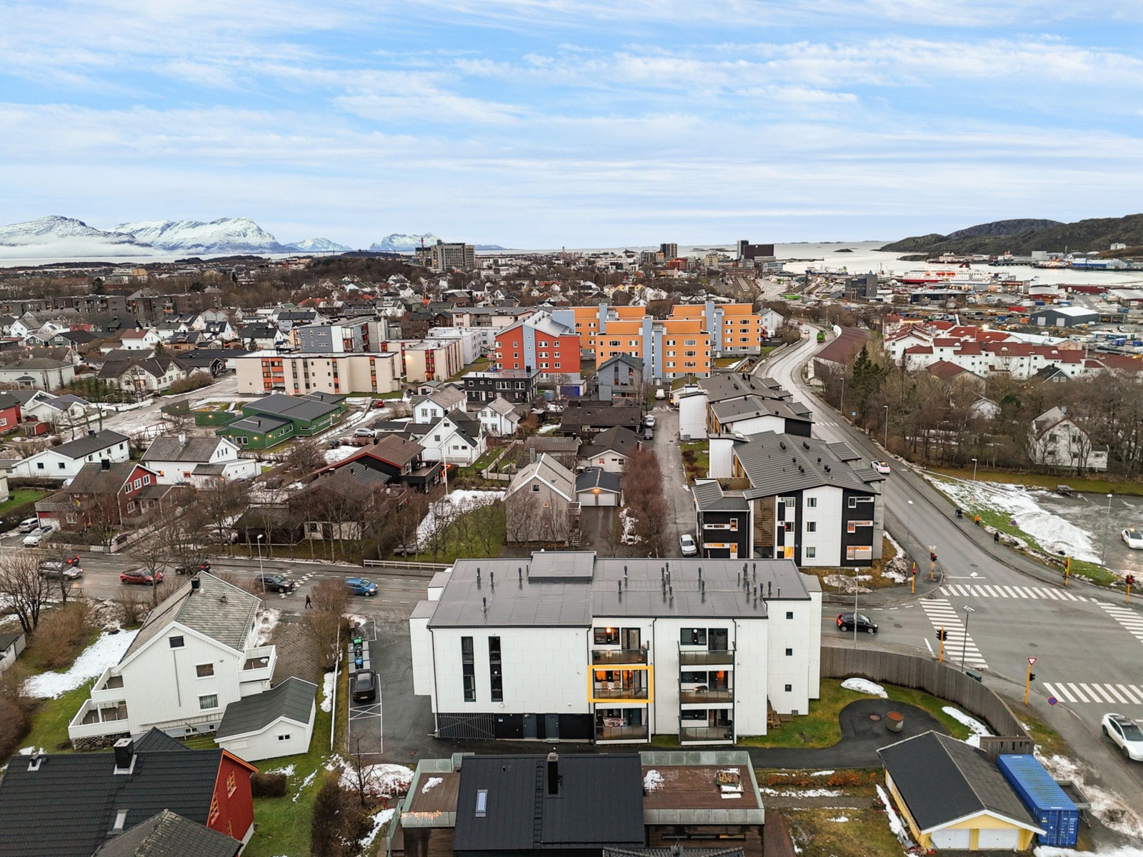 Nytt og moderne bygg fra 2020 med sentral og attraktiv beliggenhet i Rønvika. Galleribilde