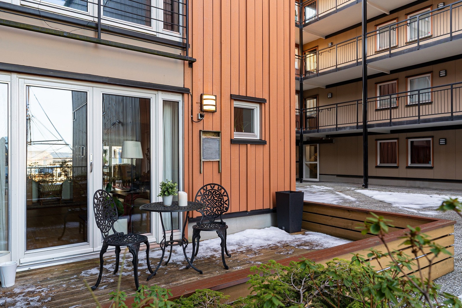 Markterrasse. Galleribilde