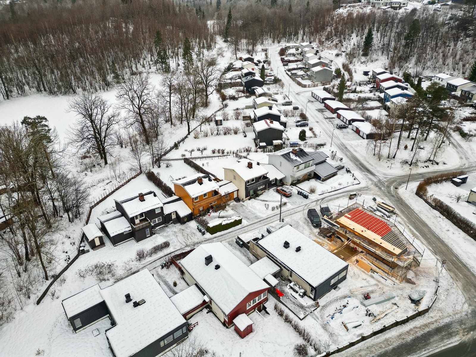 Boligen ligger i en liten blindvei Galleribilde