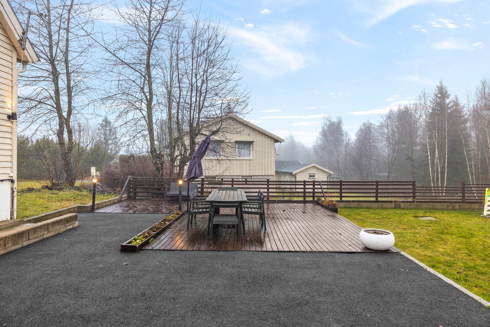 På solrike dager er dette det perfekte stedet å nyte et deilig grillmåltid! Galleribilde