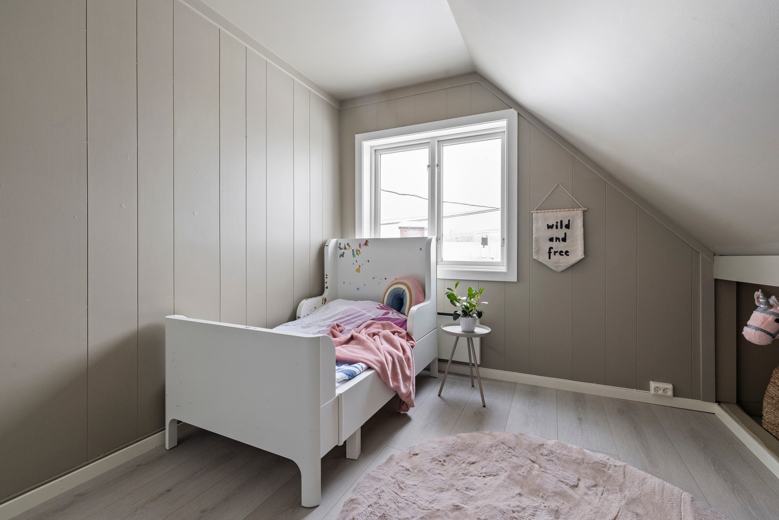 Soverom 2 er også av god størrelse. Galleribilde