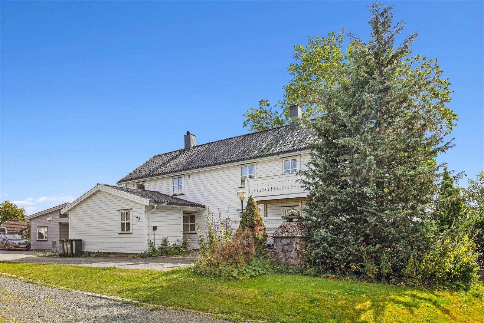 Velkommen til Lundåsen 73 - En innholdsrik enebolig i barnevennlige omgivelser på Lundåsen! Galleribilde