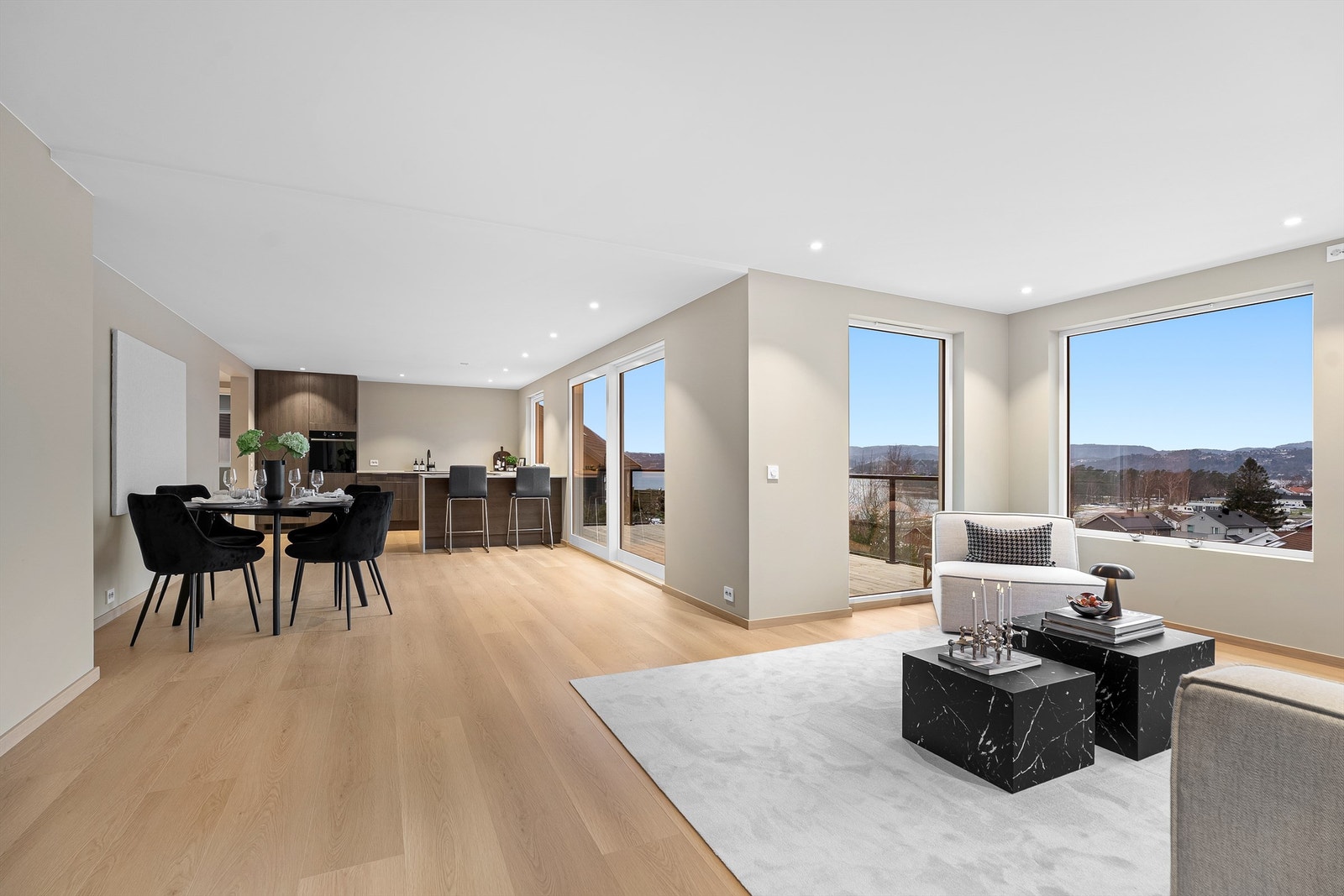 Store vindusflater for optimalt med dagslys Galleribilde