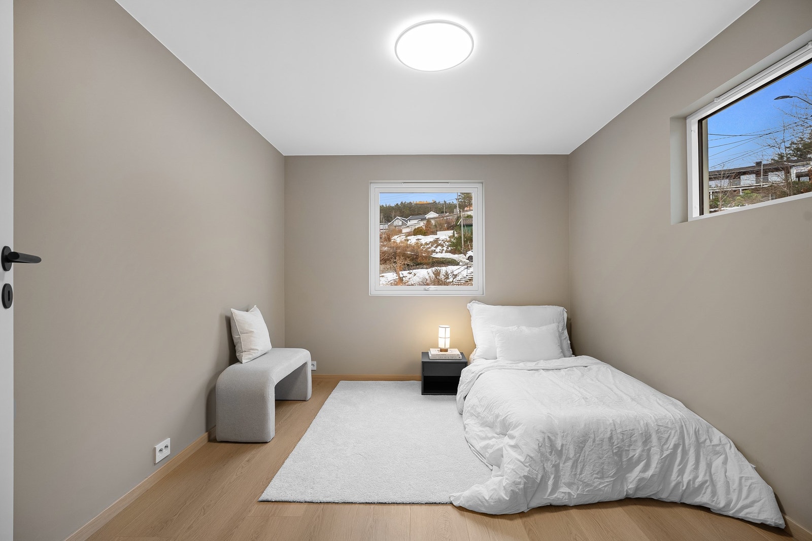 Soverom 3- Plass til seng og div. møblement. Galleribilde