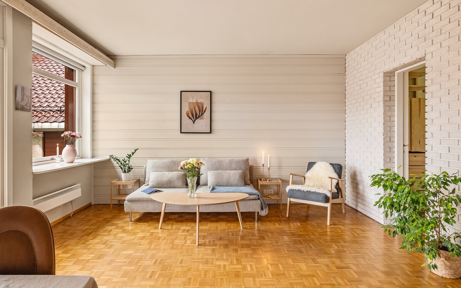 Velkommen til Erleveien 44A og en flott 3-roms leilighet med sjel og sjarm, sentralt på Landås. Foto: Bark Foto v/ Terje Arntsen Galleribilde