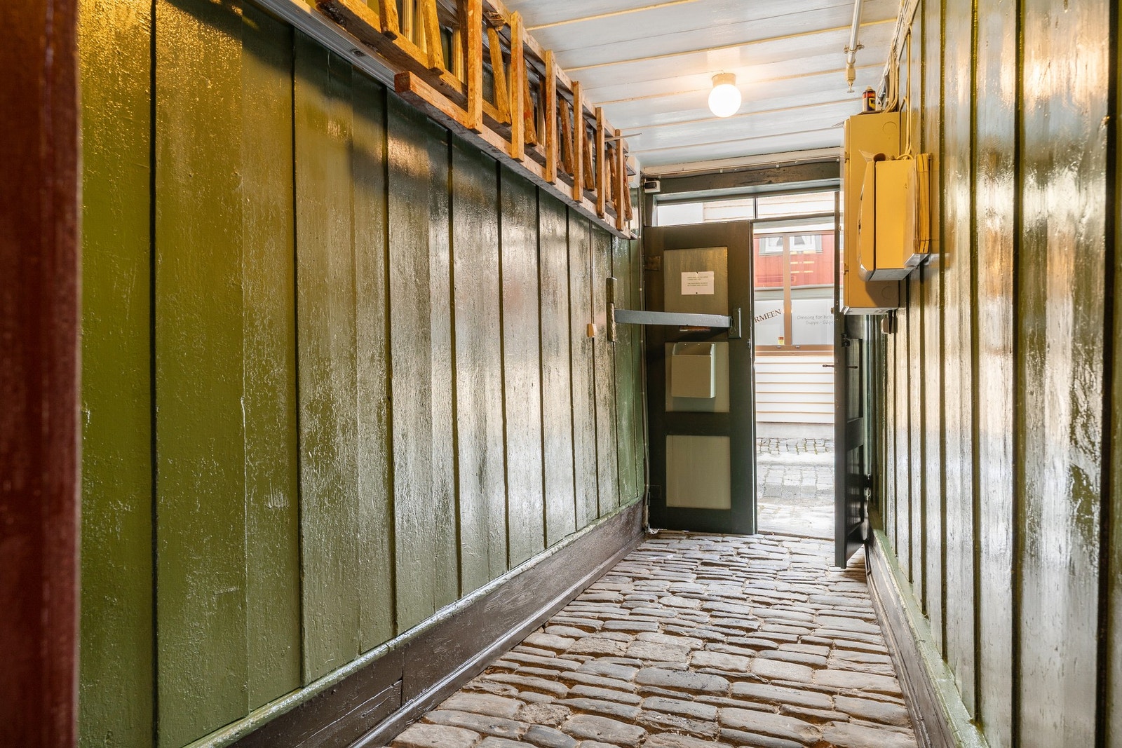 Portrommet er også renovert i tråd med gårdens øvrige uttrykk. Galleribilde