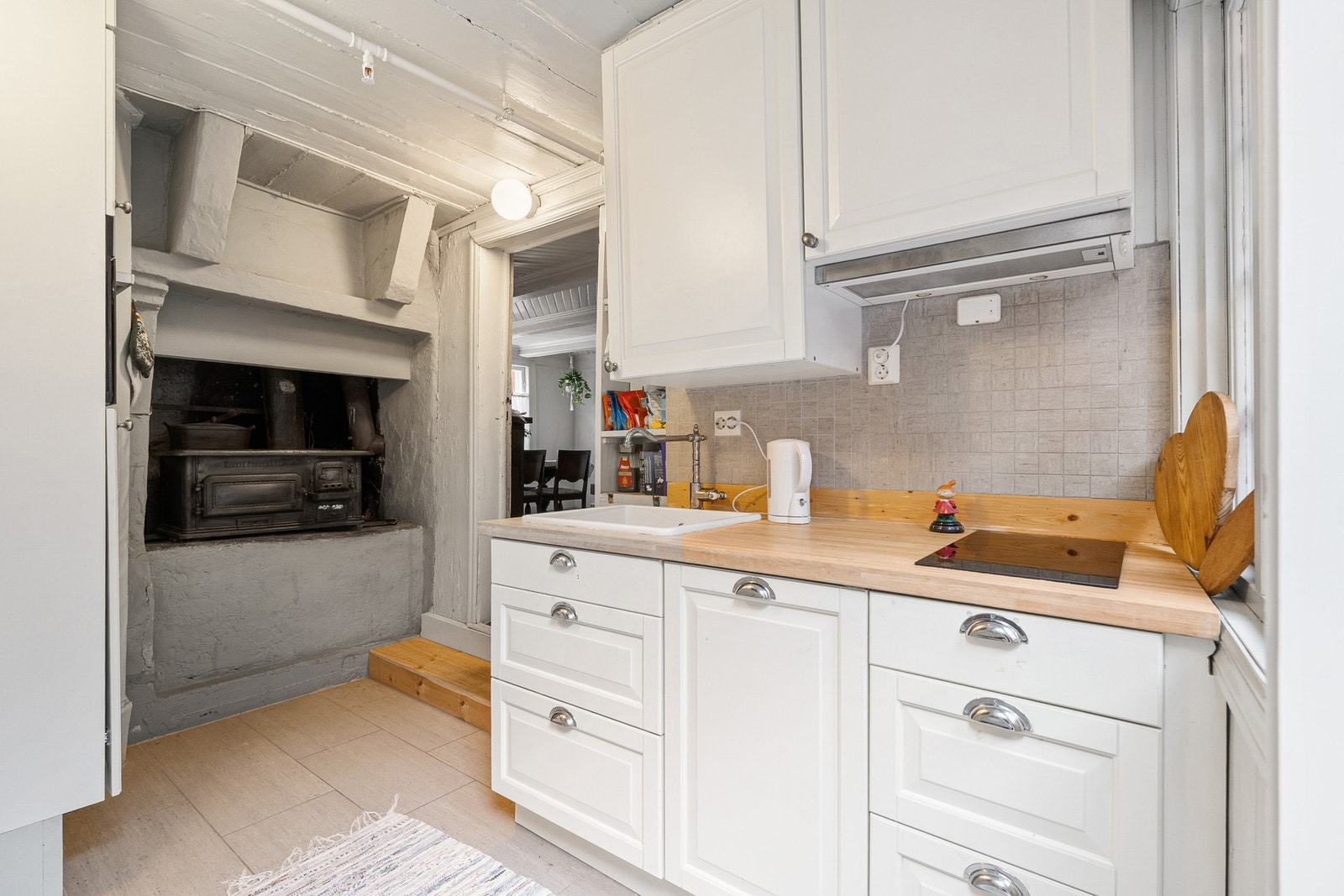 Kjøkkenet i 1 etasje. Galleribilde