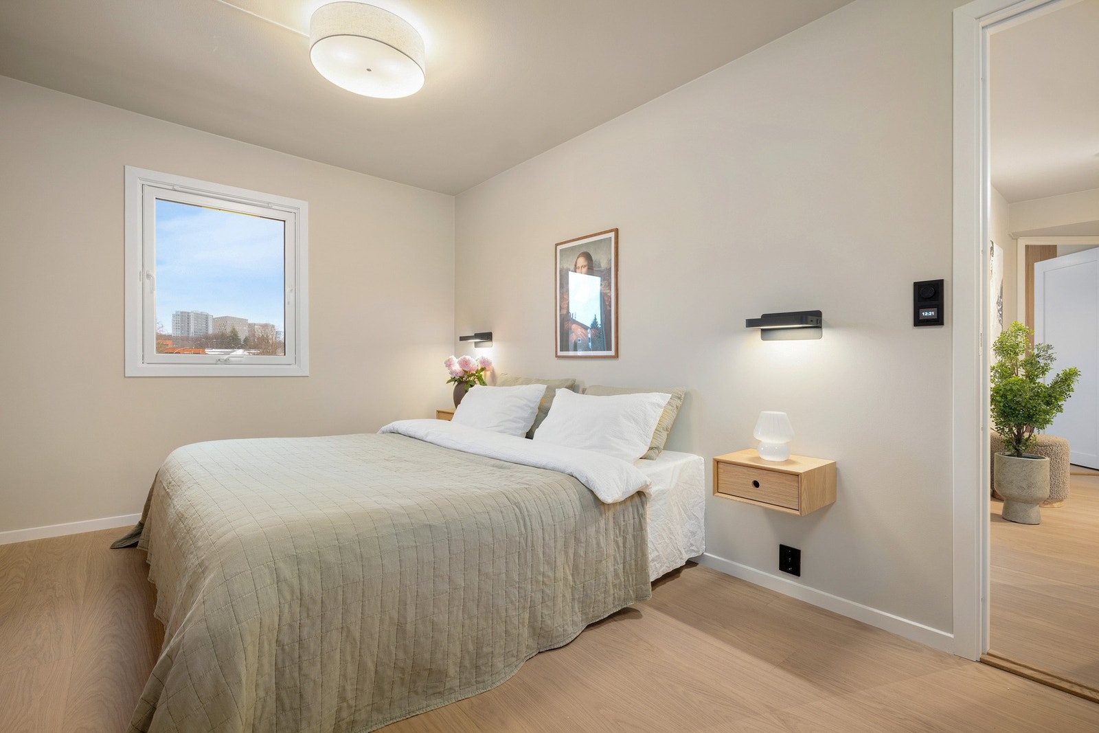 God plass til en større seng. Galleribilde