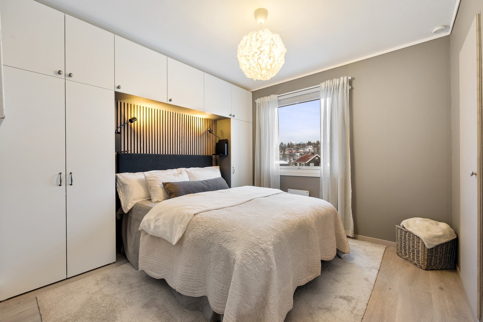 Romslig hovedsoverom på 11 kvm. Galleribilde