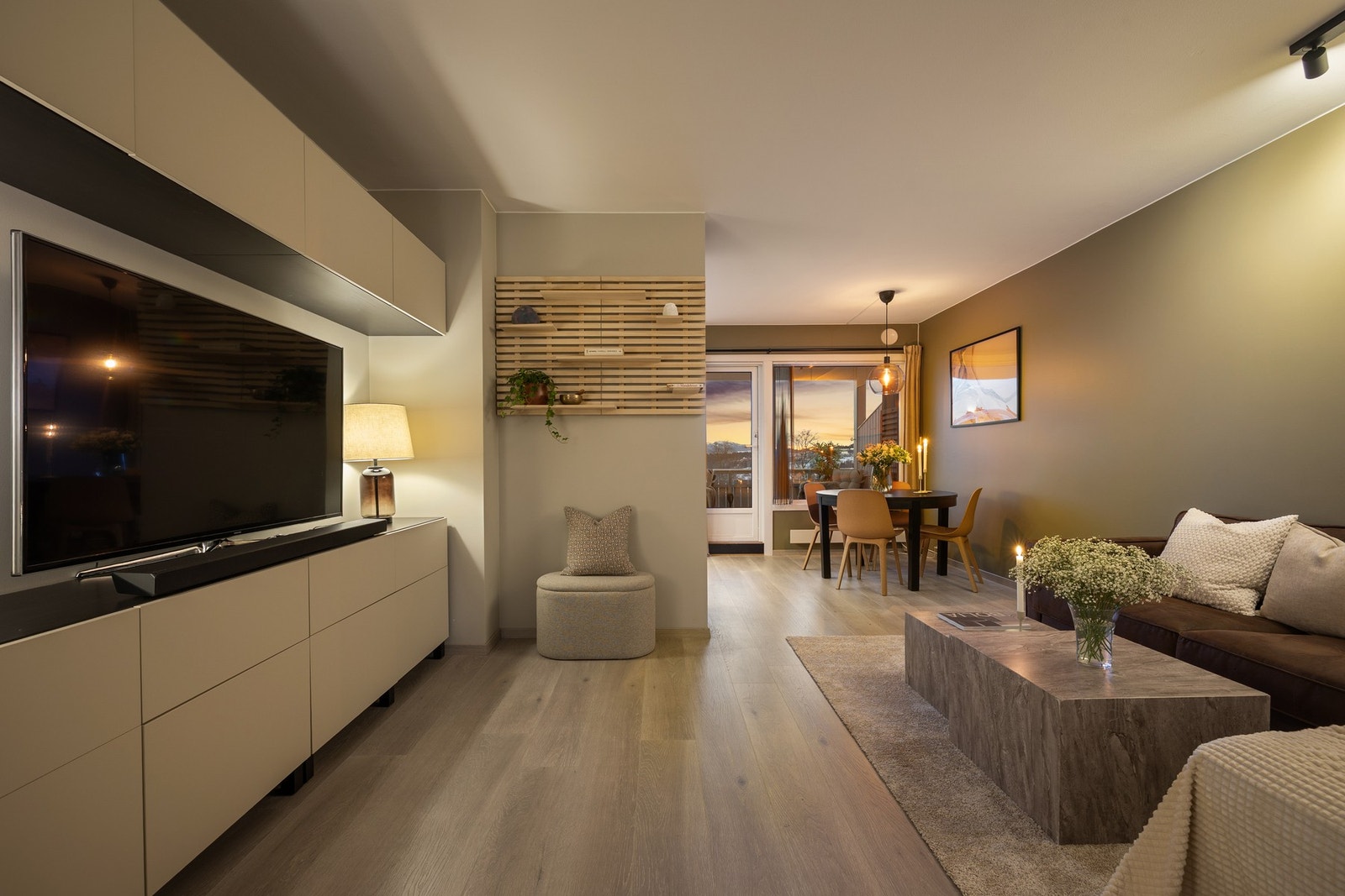 En innbydende og lekker 3-roms leilighet i 3. etasje med god planløsning og sentral beliggenhet på Hallset. Galleribilde