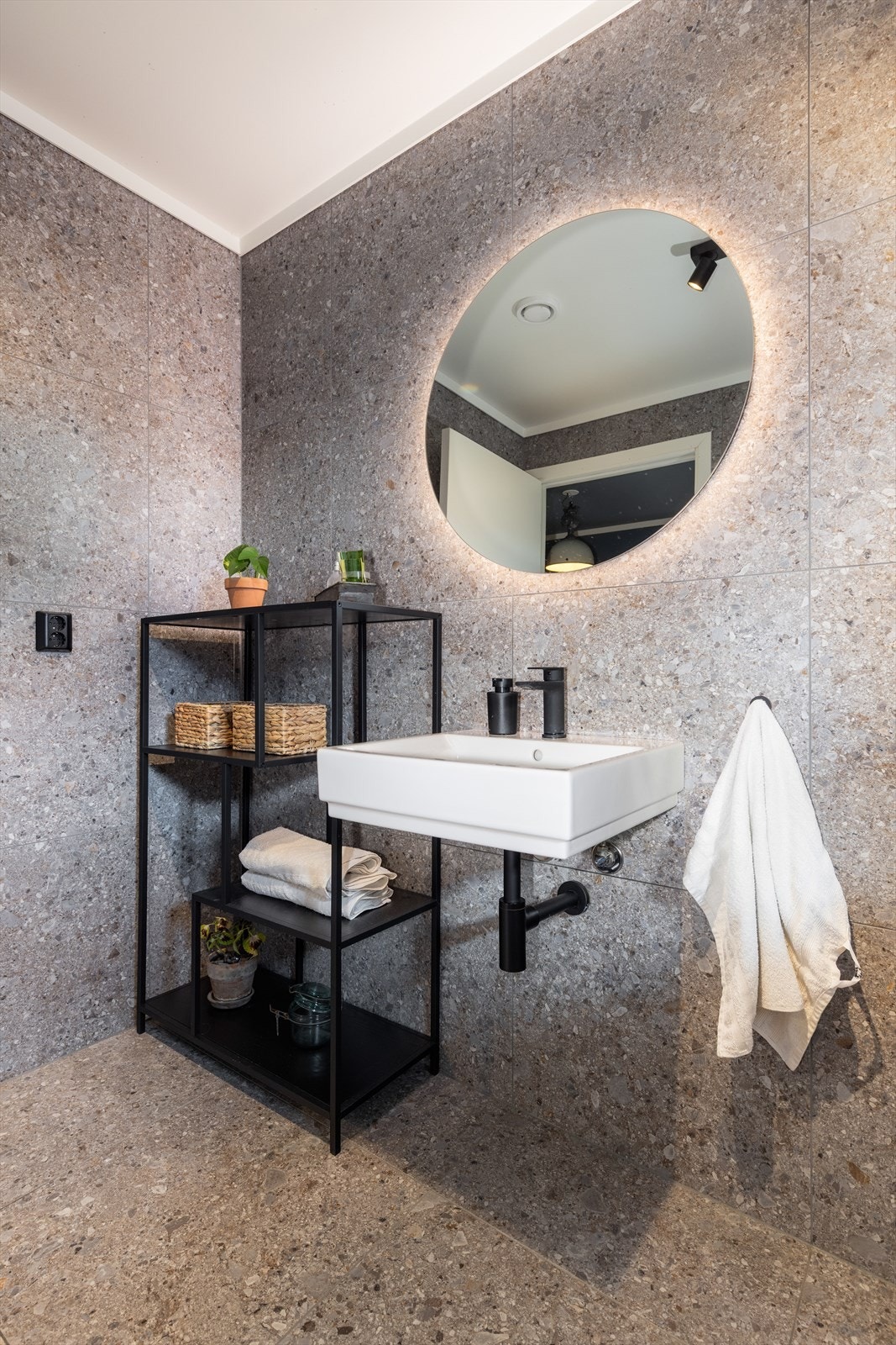 Baderom med lekre detaljer. Galleribilde