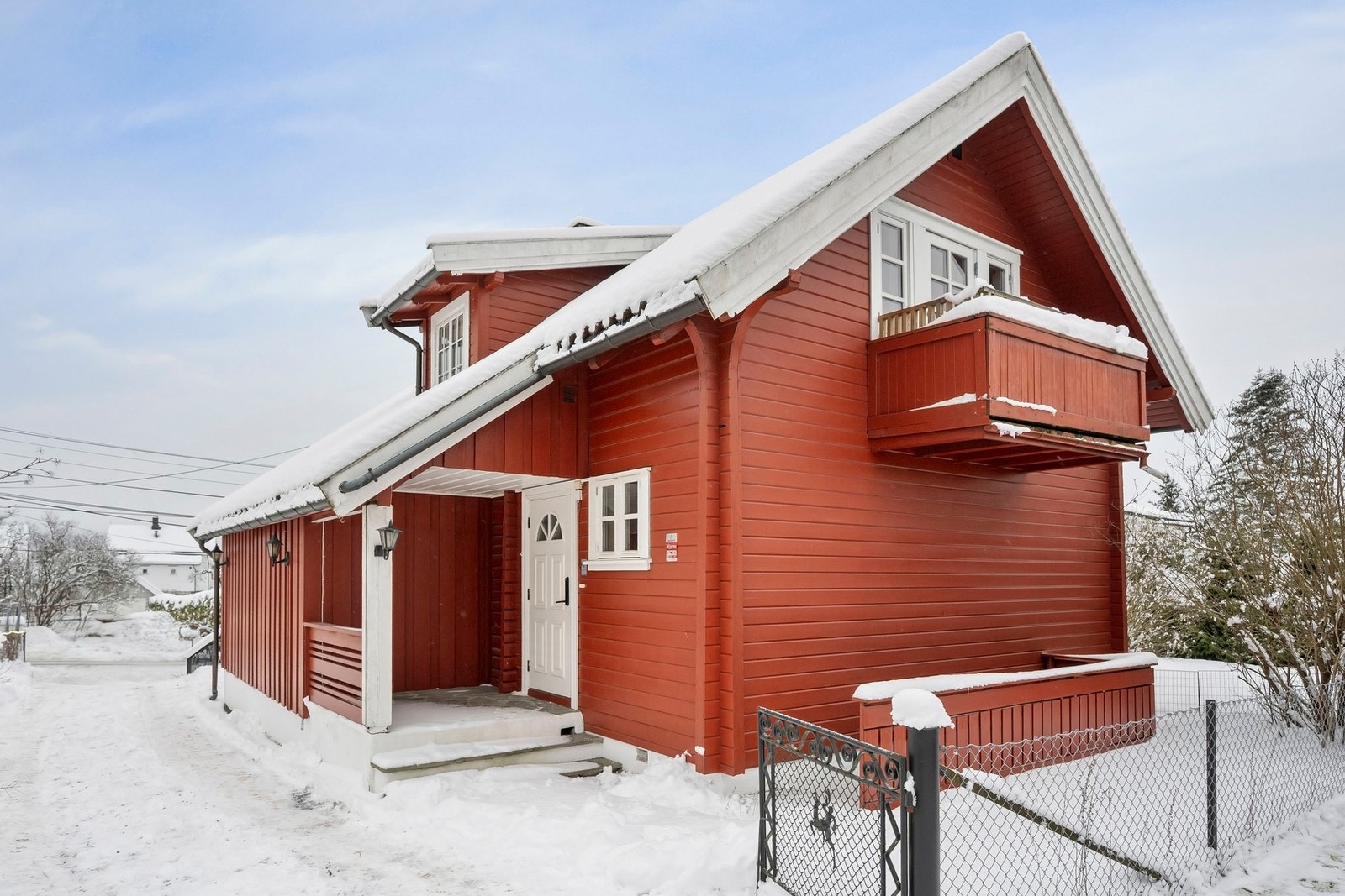 Boligen ligger rett utenfor Bekkestua sentrum. Galleribilde