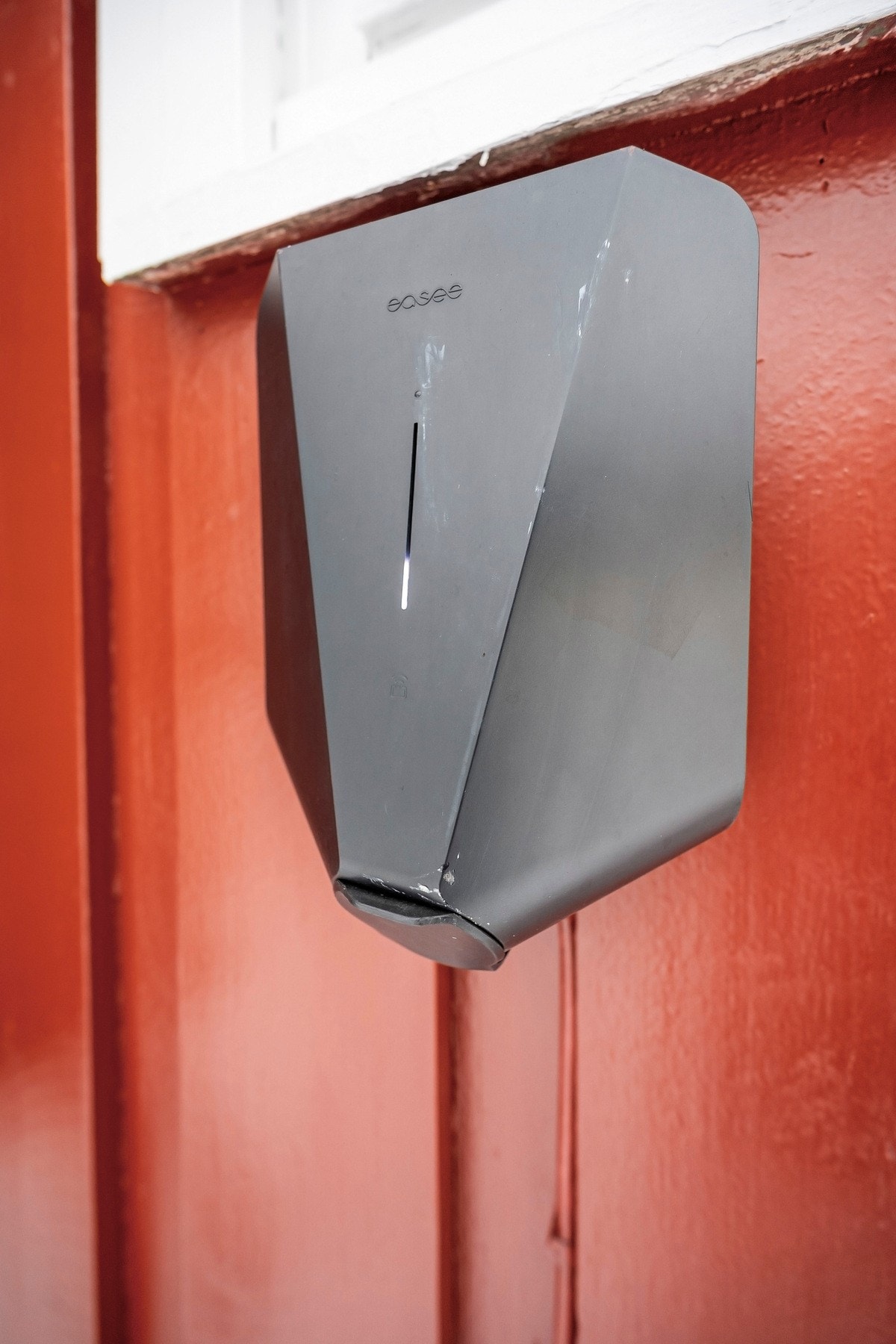 Boligen er utstyrt med ladeboks til elbil. Galleribilde