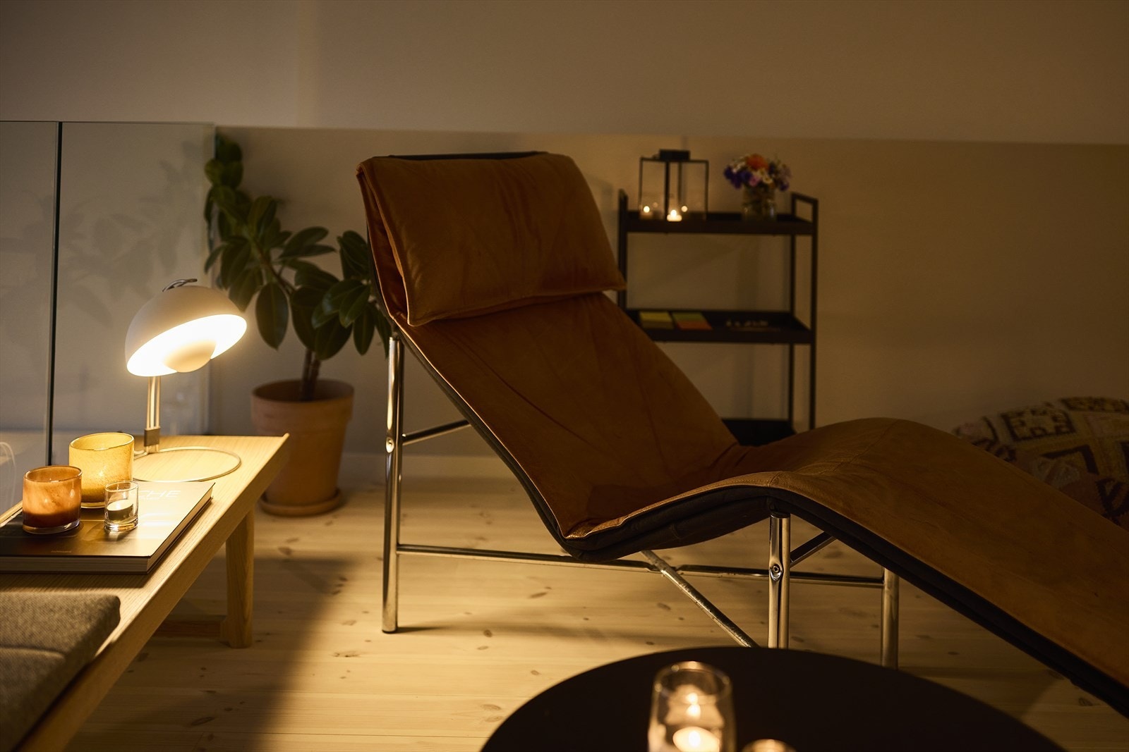 God plass til møblering av sofa, lenestol og tvmøbler. Galleribilde