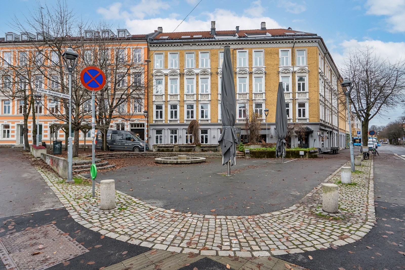 Rett ved leiligheten finner du Grisen med en av byens hyggeligste uteserveringer. Galleribilde