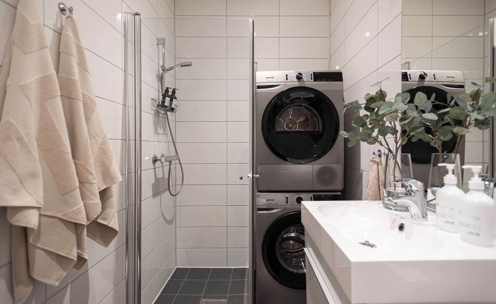 Opplegg for vask- og tørk på badet Galleribilde