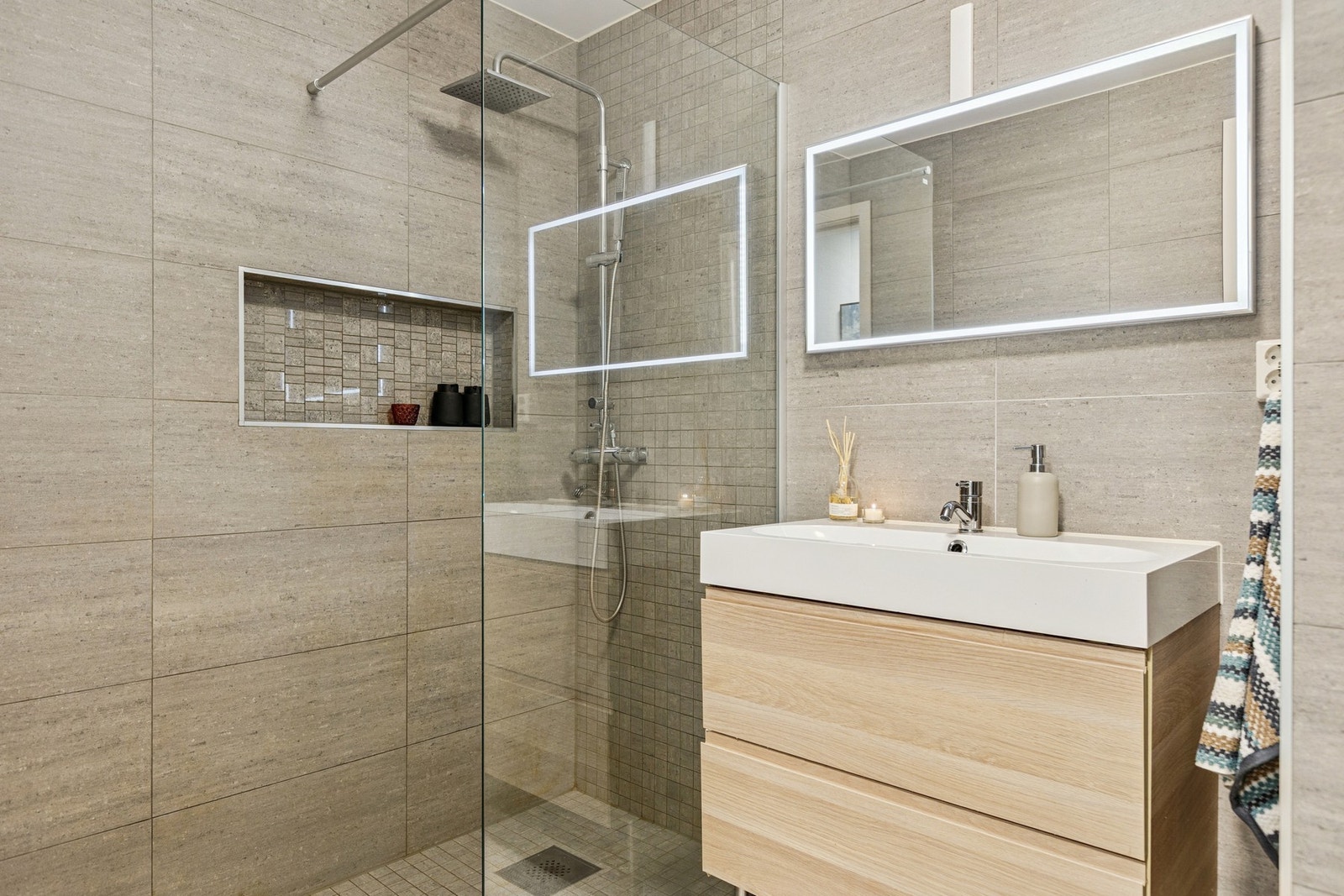 Badet ble omfattende oppgradert i 2016 og fremstår i dag som både moderne og tidløst. Galleribilde