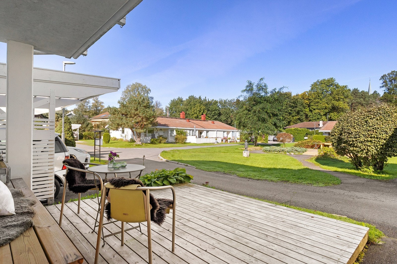 Herfra er det utsyn mot borettslagets interne park Galleribilde