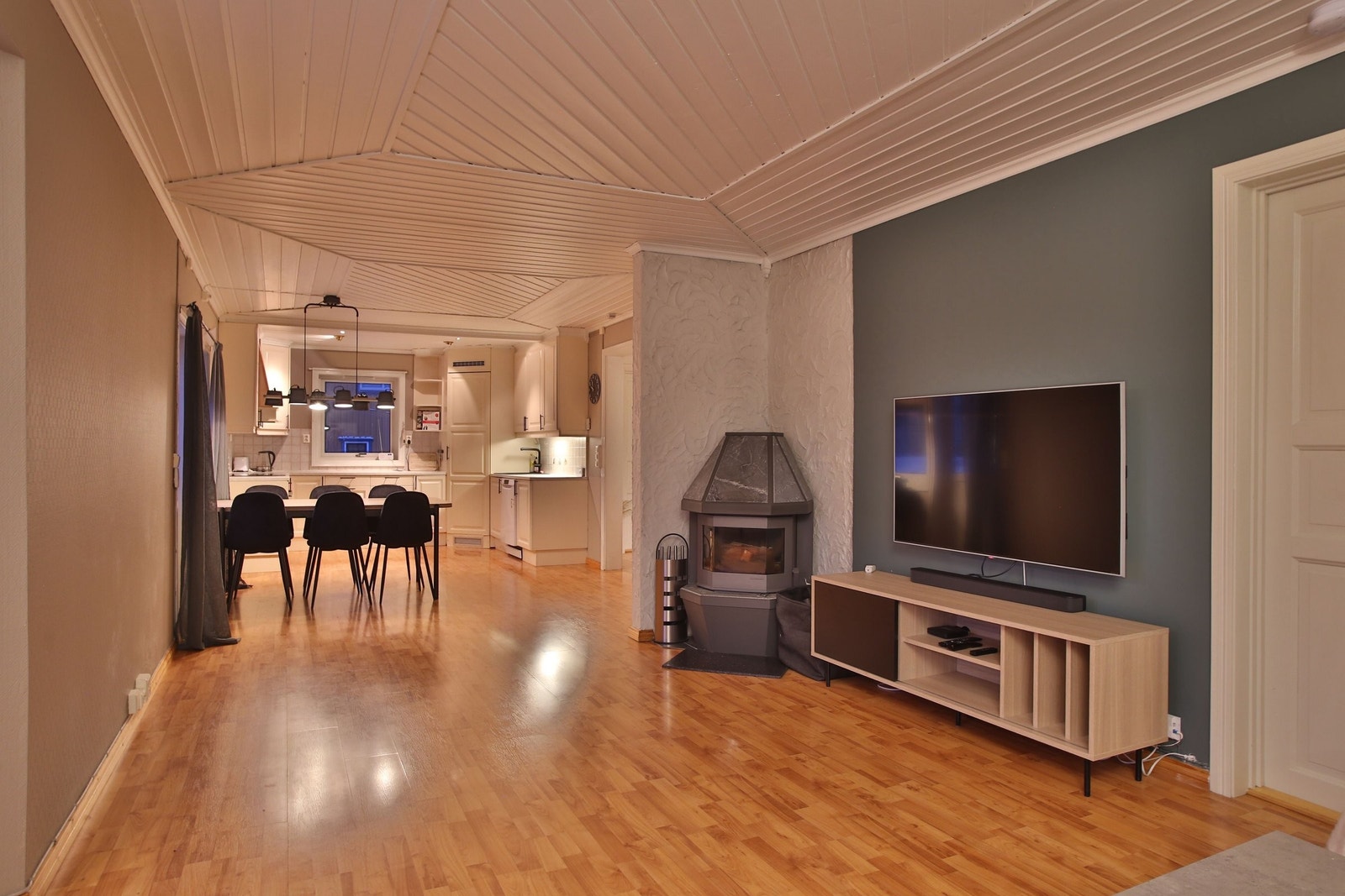 God peisovn som varmer mye og lenge Galleribilde