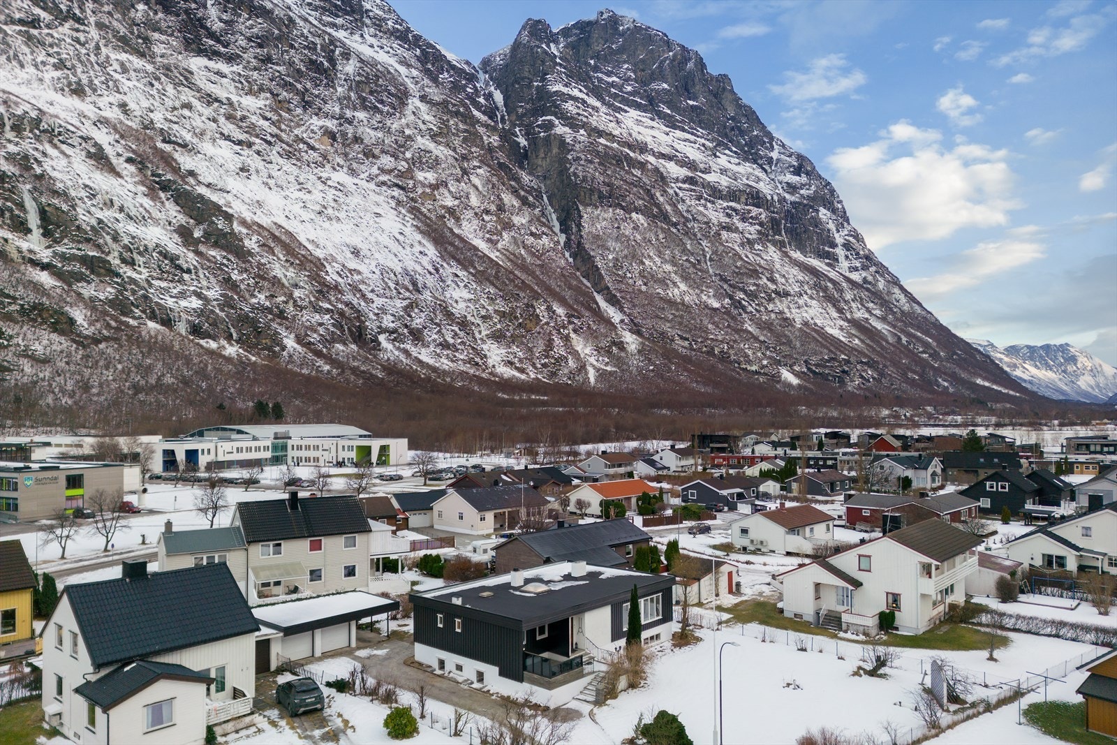 Dronebilde fra sørvest. Galleribilde