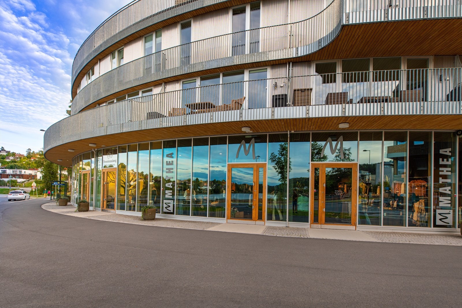 I Heggedal sentrum er det et bredt servicetilbud med flere spennende butikker. Galleribilde