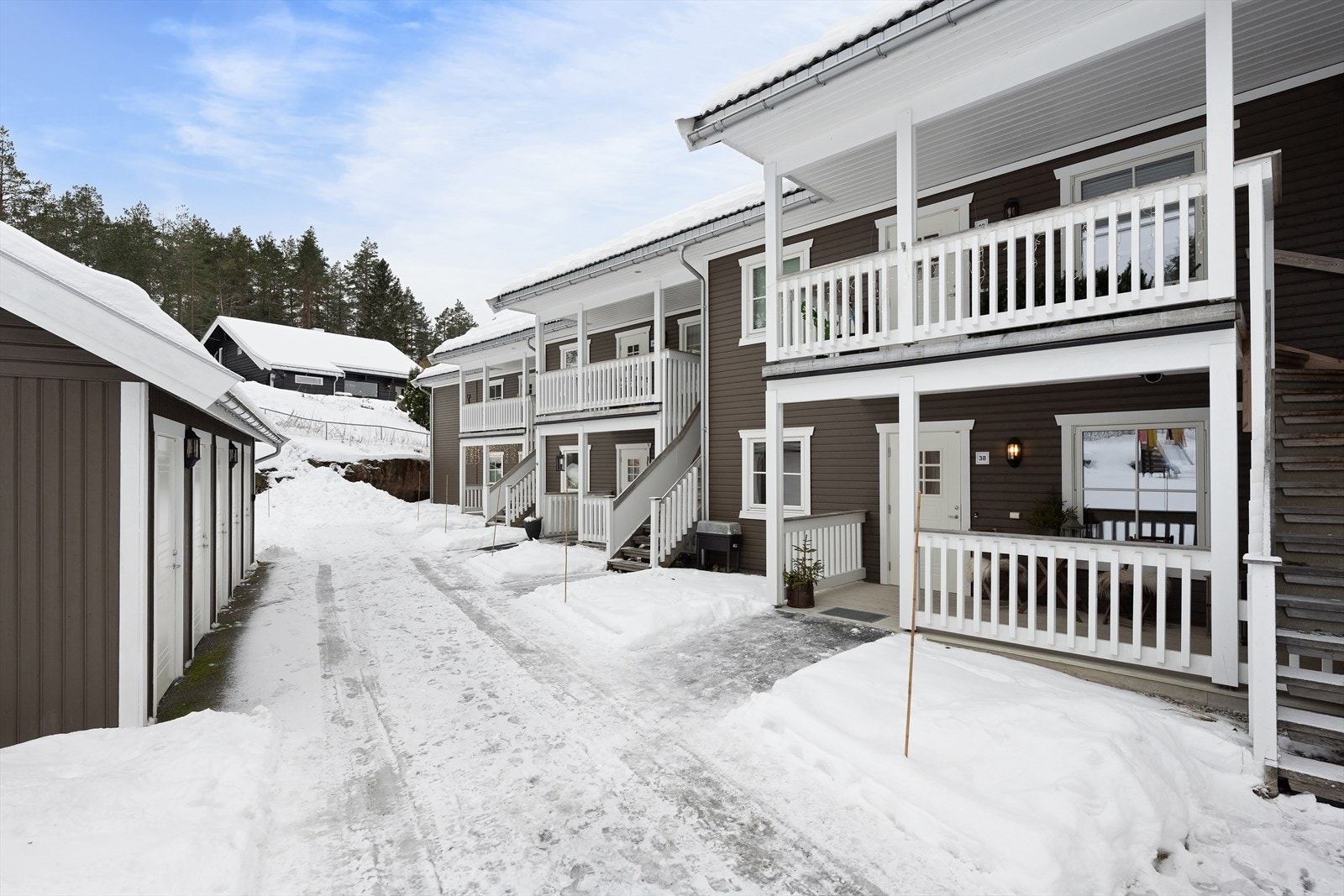 Leiligheten har trappefri adkomst. Galleribilde