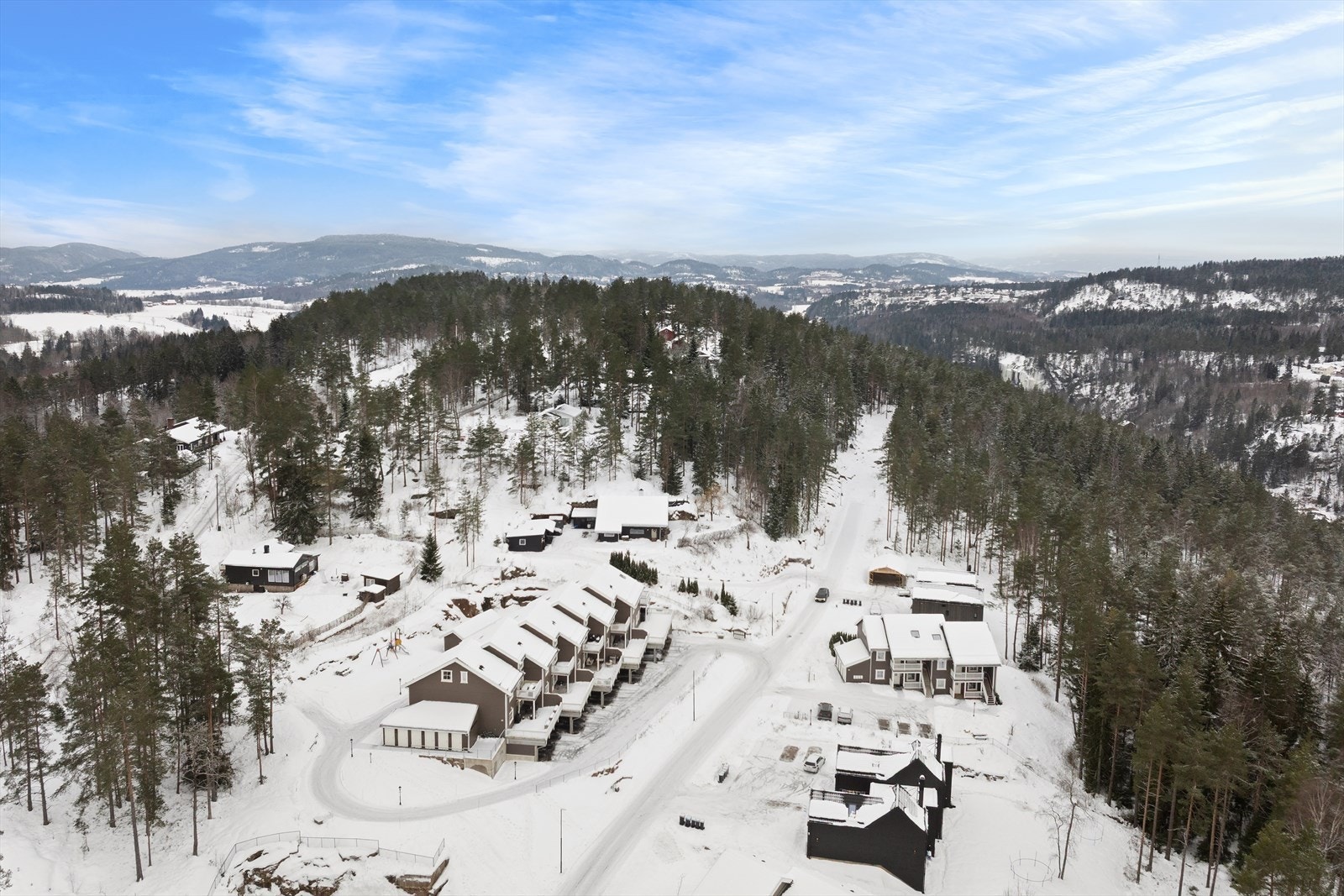 Det er kort vei til marka og fine turopplevelser rett utenfor døren. Galleribilde