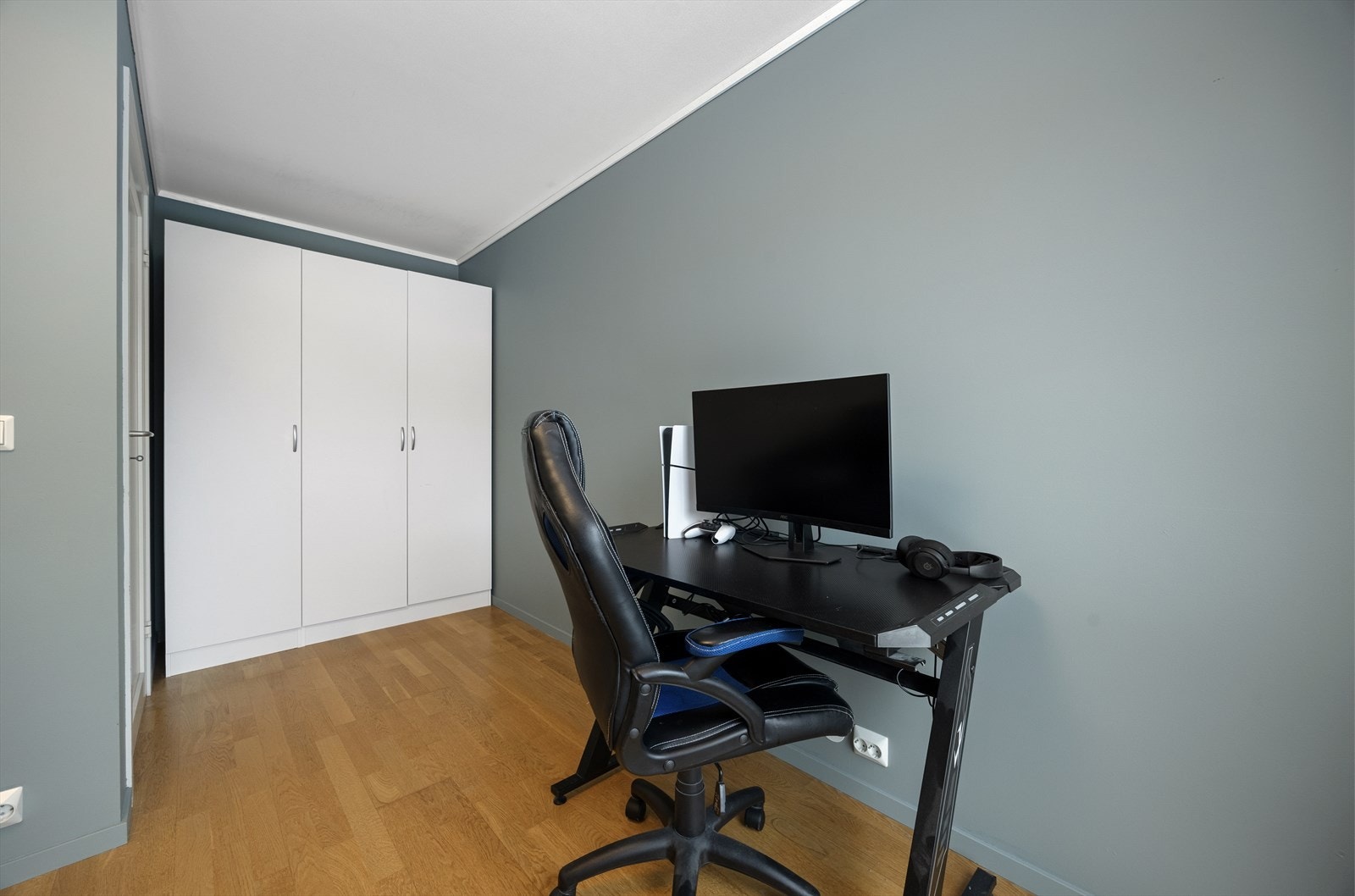 Praktiske garderobeskap Galleribilde