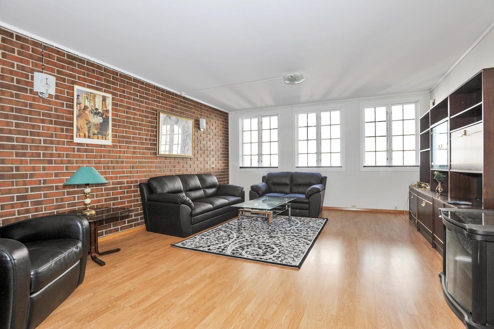 Stue- Sofa vil bli byttet ut Galleribilde